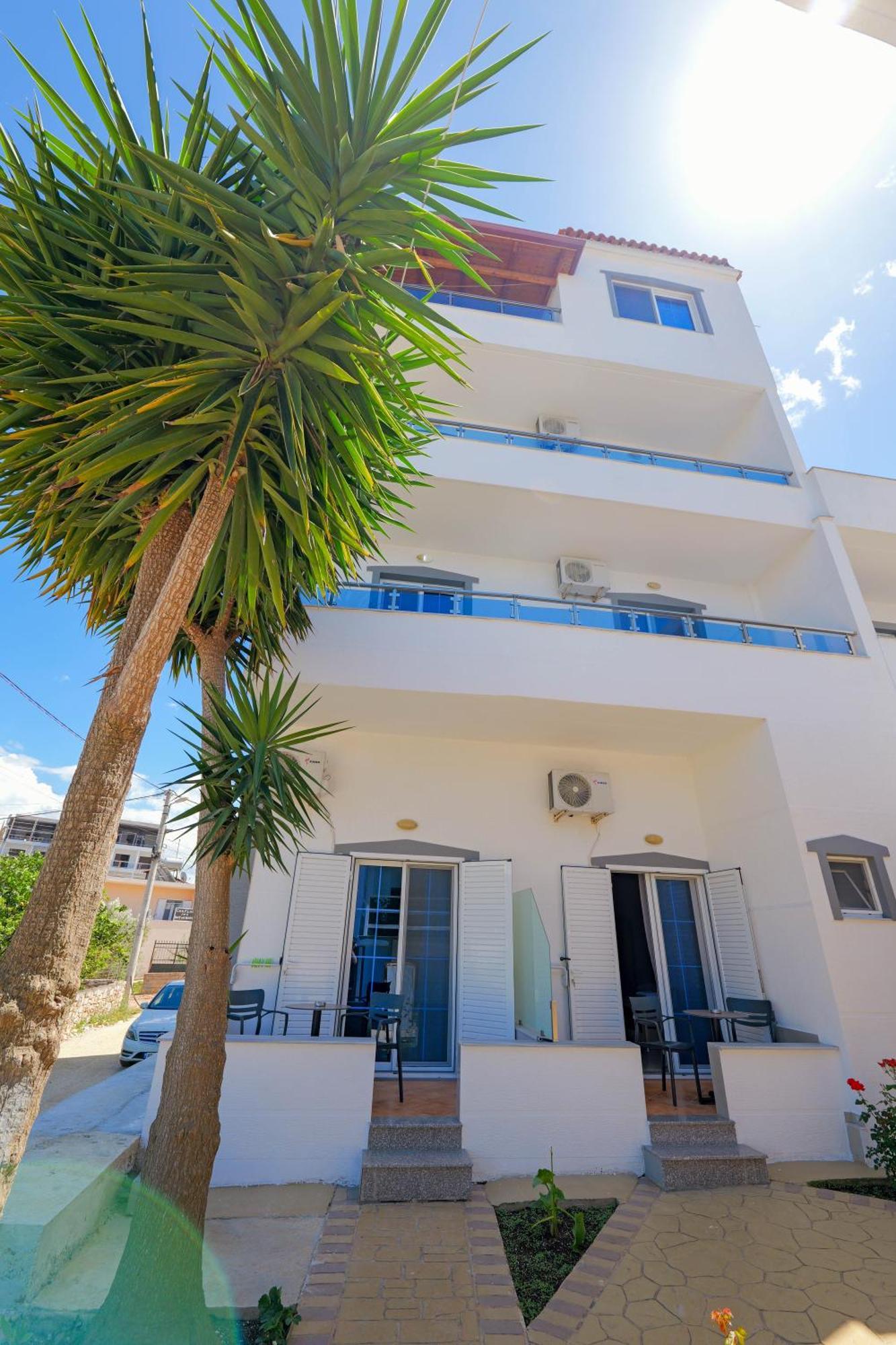 Hotel Deja Vu Ksamil Exterior foto
