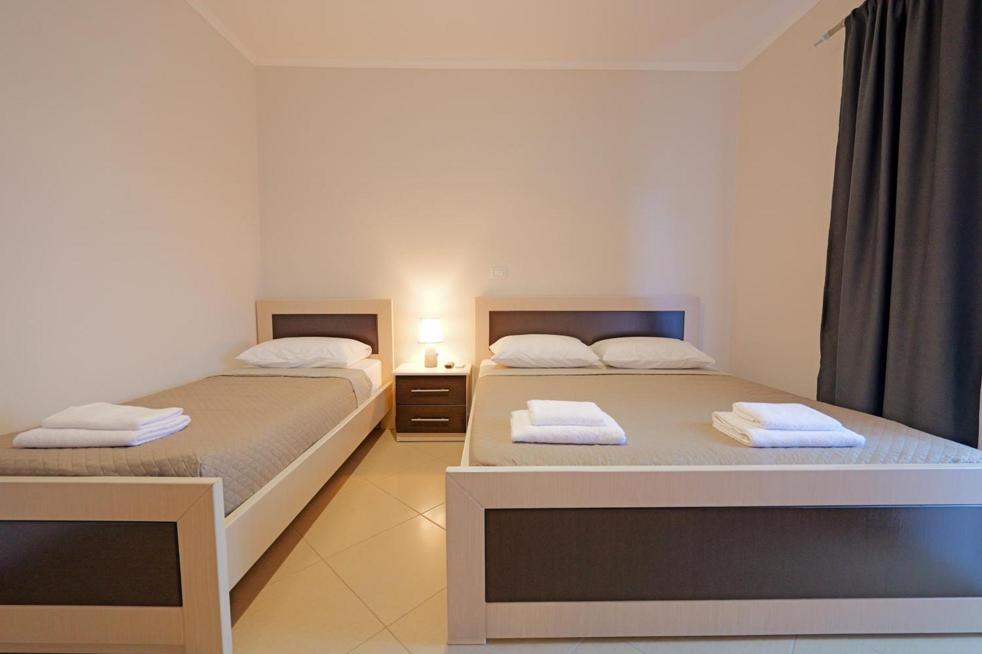 Hotel Deja Vu Ksamil Zimmer foto